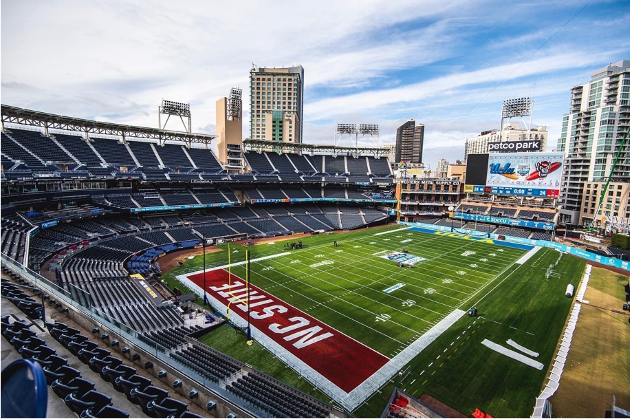 Cancelan “Holiday Bowl” en Petco Park tras brote de COVID-19 entre jugadores