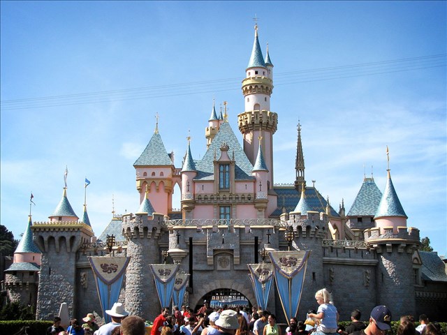 Disneyland Pone Fin Al Uso De Cubrebocas Para Visitantes Completamente Vacunados.jpg