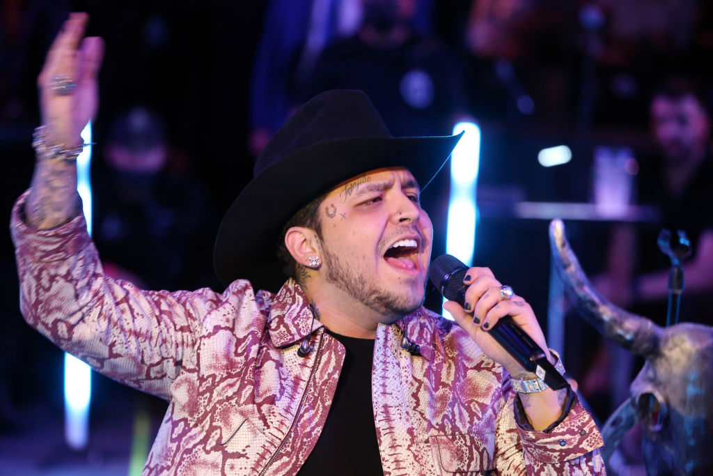 Christian Nodal reveló conversaciones con Belinda sobre su madre