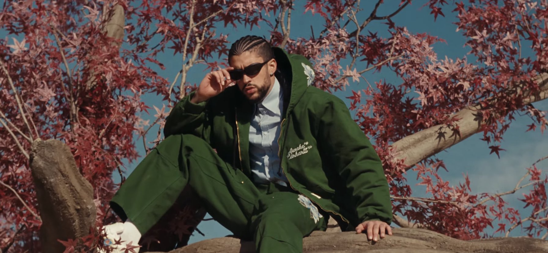 ‘Where She Goes’ El video de Bad Bunny con Ronaldinho que ya es viral
