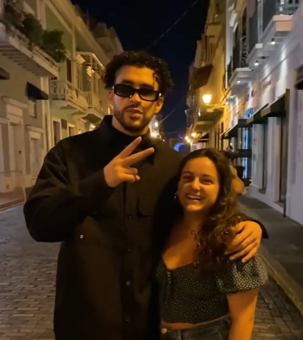 Fans se encontraron a Bad Bunny en Puerto Rico y esta fue su reacción