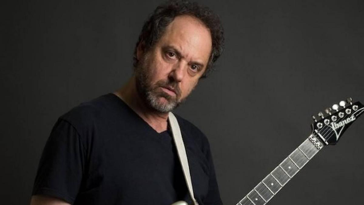 Marcovich peleó con fan que subastó discos de Caifanes para tratar a su hija