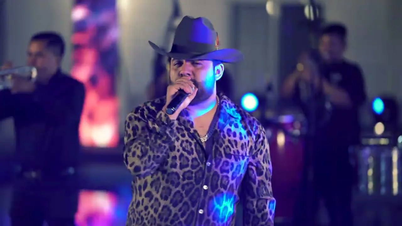 ¿Qué pasó? Se armó la trifulca en concierto de Luis R Conriquez