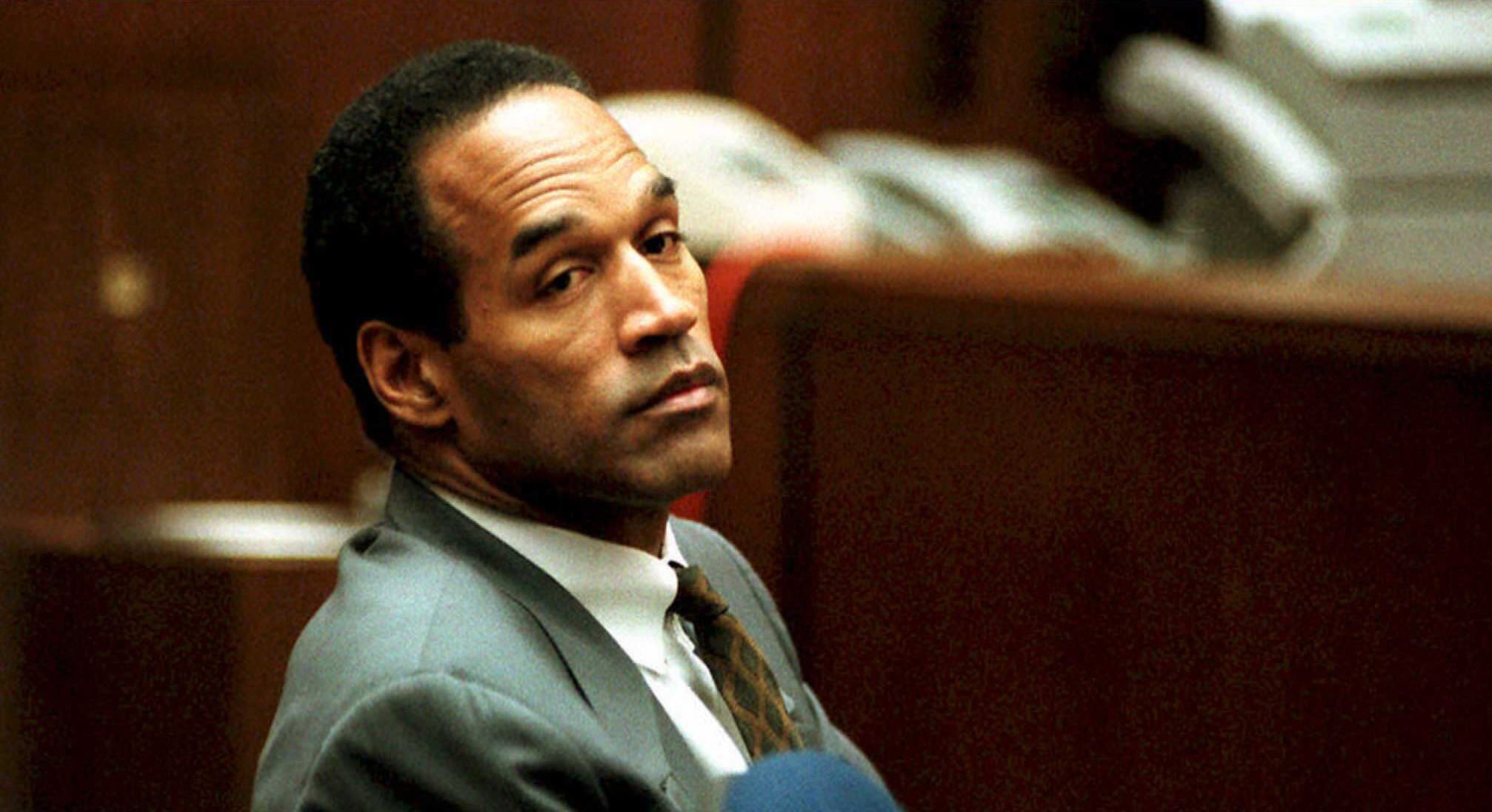¿Quién fue O. J. Simpson el exjugador de la NFL juzgado por homicidio?